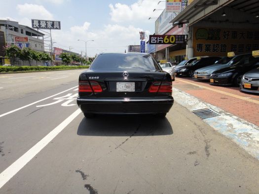  BENZ/賓士 E200K 照片4