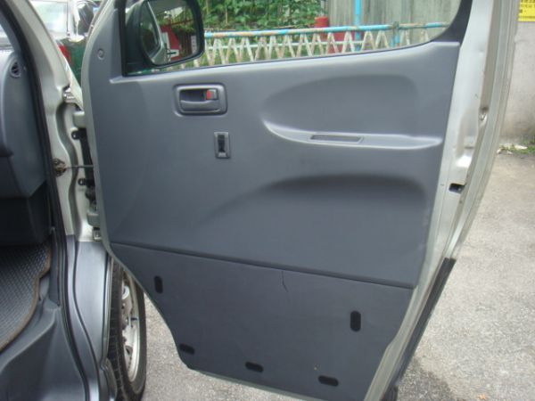 TOYOTA HIACE 照片5