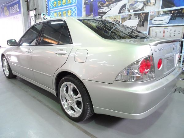 【大眾汽車】00年式  凌志 IS200 照片9