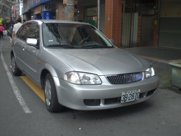  我要賣2001年福特Life旅行車1. 照片1