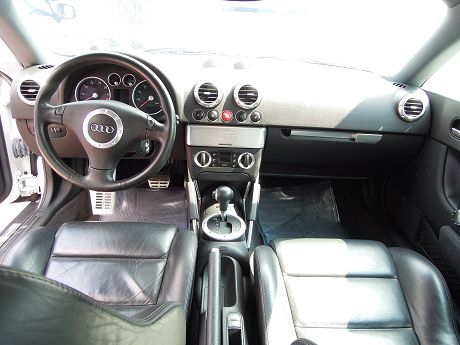 2004 Audi 奧迪 TT 照片2