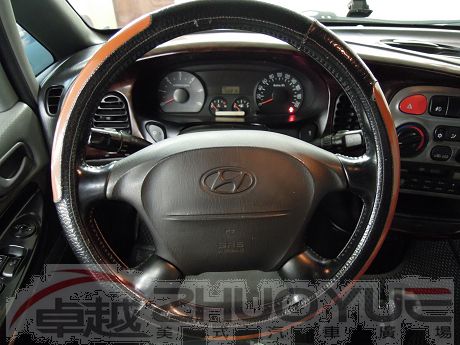 Hyundai 現代 Starex 照片6