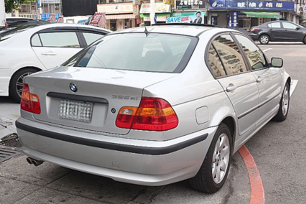 2004年 BMW 325Xi 小改款  照片3