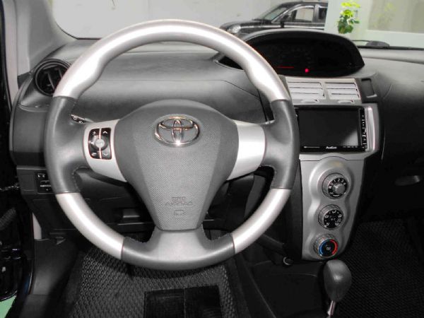 豐田 2010 YARIS 1.5 照片2