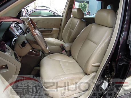 Hyundai 現代 Tucson汽油 照片3