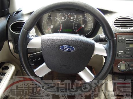 Ford 福特 Focus 1.8 照片5