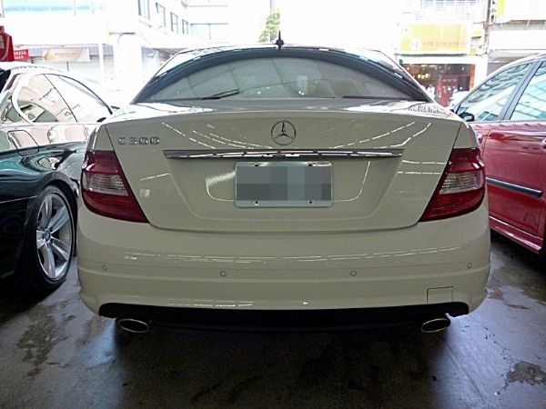 09年 賓士 C300  3.0 照片3