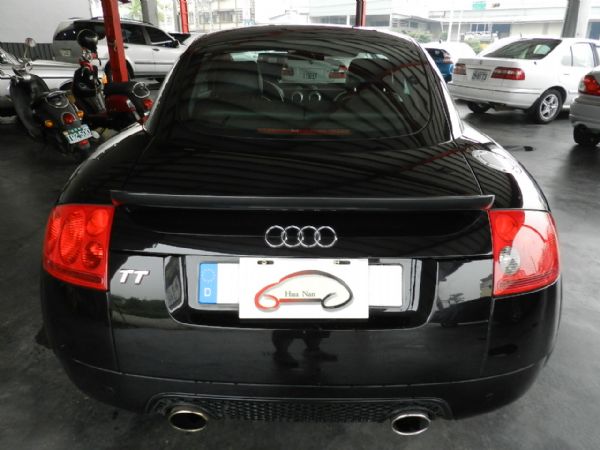 Audi  奧迪TT 1.8T 黑 照片9