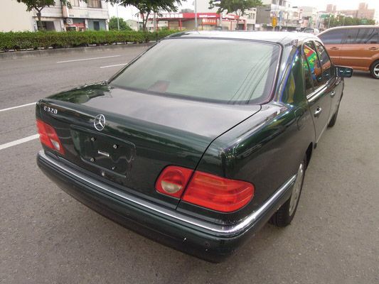 【高鐵汽車】1996 賓士 E320 綠 照片6