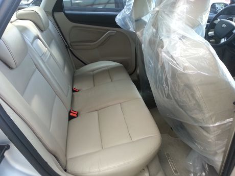 Ford 福特 Focus 1.8 照片7