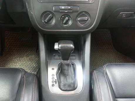 VW 福斯 Golf TDi 照片4