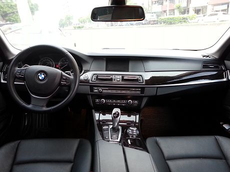 BMW 寶馬 5系列 520 照片2