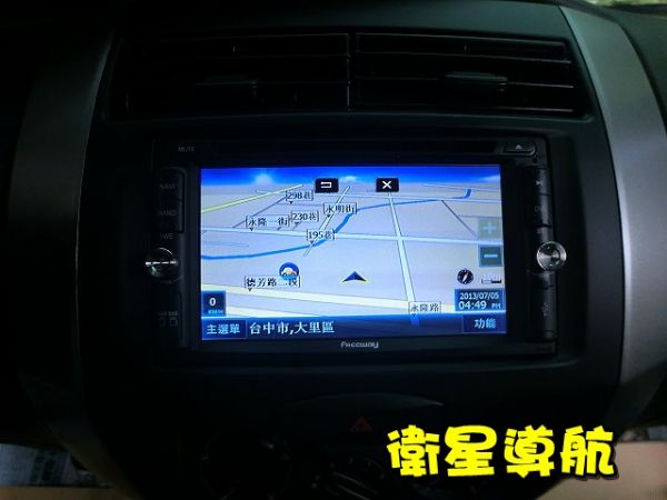 SUM 聯泰汽車 2012年LIVINA 照片5