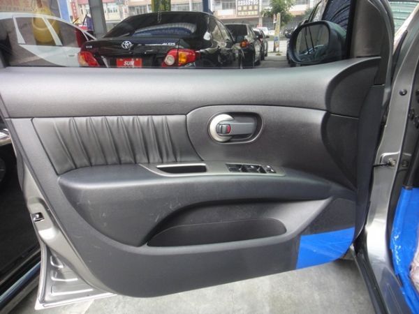 SUM 聯泰汽車 2012年LIVINA 照片8