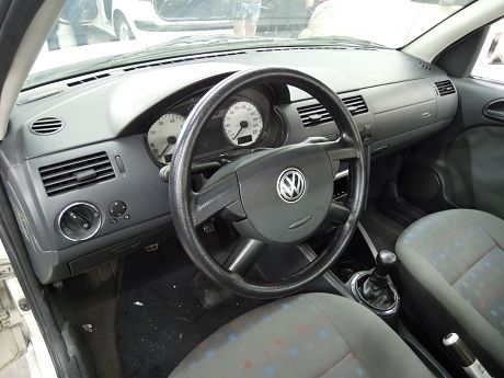 VW 福斯 Pointer  照片3