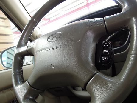 2000 Infiniti 極致 QX4 照片3