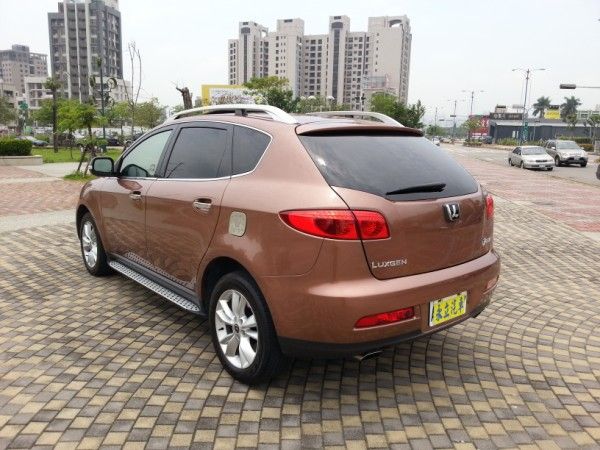 11 Luxgen SUV 優質科技配備 照片8