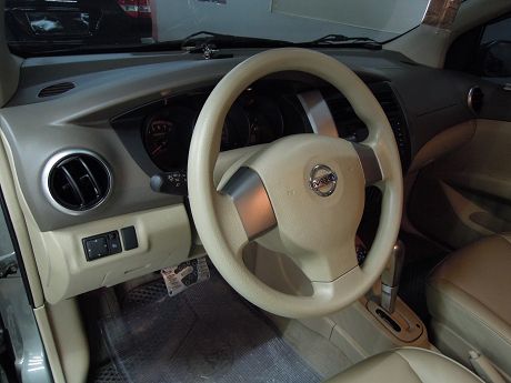 Nissan 日產 Livina 照片4