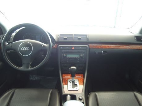 Audi 奧迪 A4 1.8T 照片2