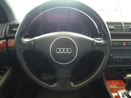 Audi 奧迪 A4 1.8T 照片3