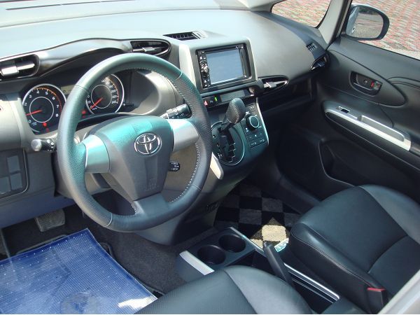 11 TOYOTA NEW WISH 照片2