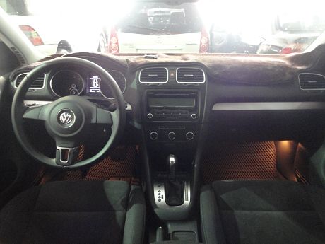 VW 福斯 Golf  照片2