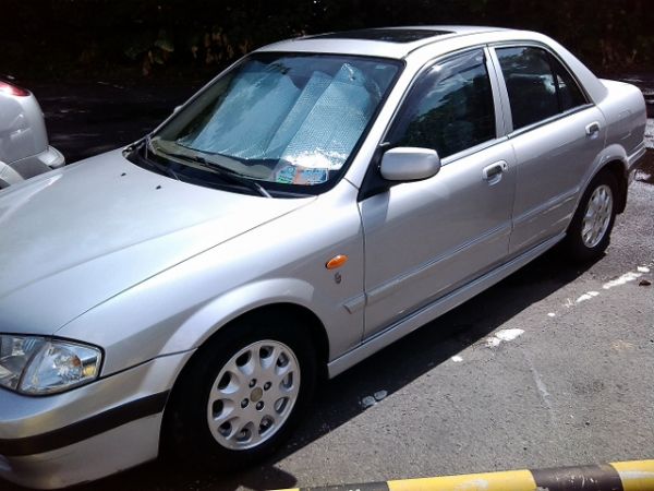 2000 Ford Tierra 照片2