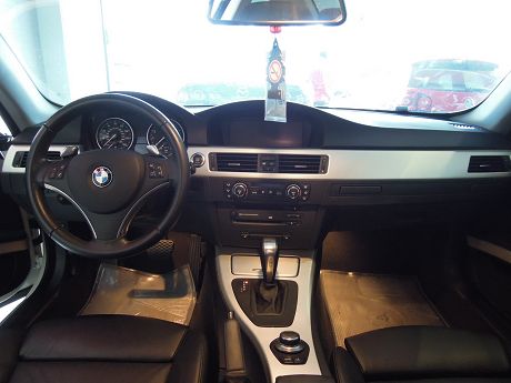 BMW 寶馬 335i Coupe 照片2