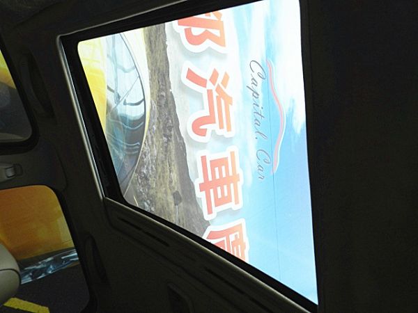 2004年 福特Escape艾斯卡佩 黑 照片6