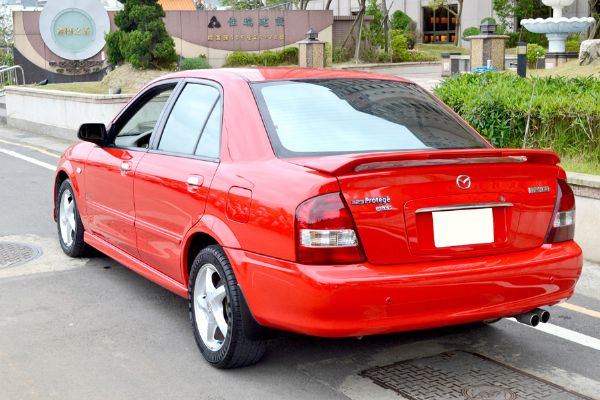 2002年MAZDA 323 2.0 照片10