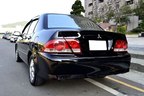 2003年 VIRAGE IO 1.8 照片10