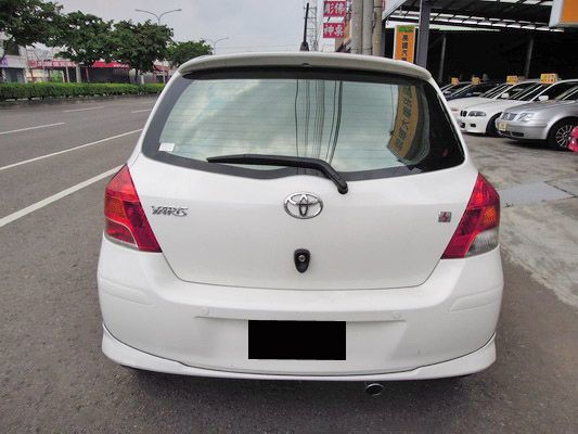 2010 豐田 YARIS 照片9