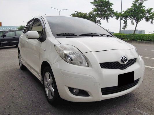 2010 豐田 YARIS 照片1