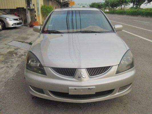 2004 三菱 VERIGA IO 照片2