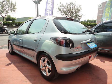 Peugeot 寶獅 206 照片10