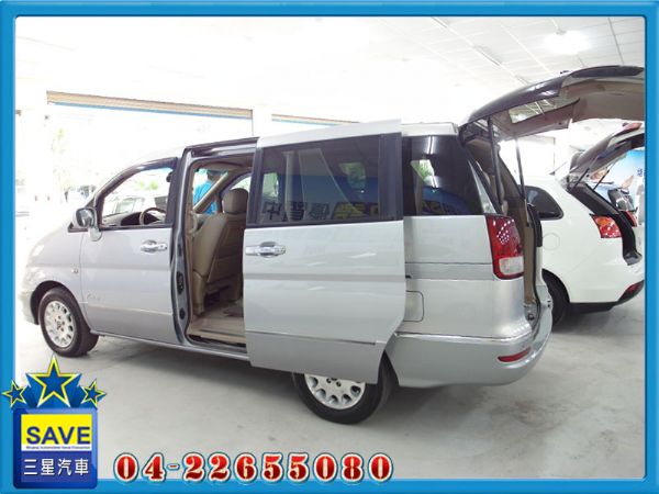 Nissan Serena QRV 03 照片10