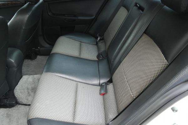 2010年三菱 Lance Fortis 照片5