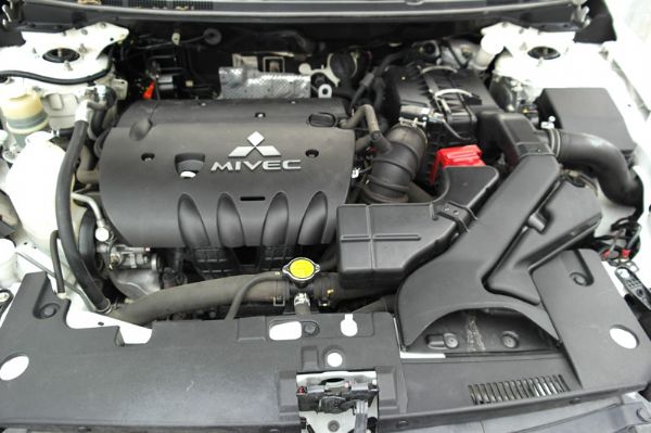 2010年三菱 Lance Fortis 照片7