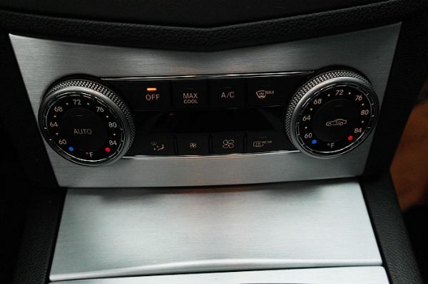 2010年Benz C300 AMG  照片6