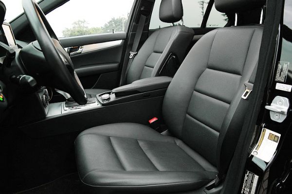 2010年Benz C300 AMG  照片8