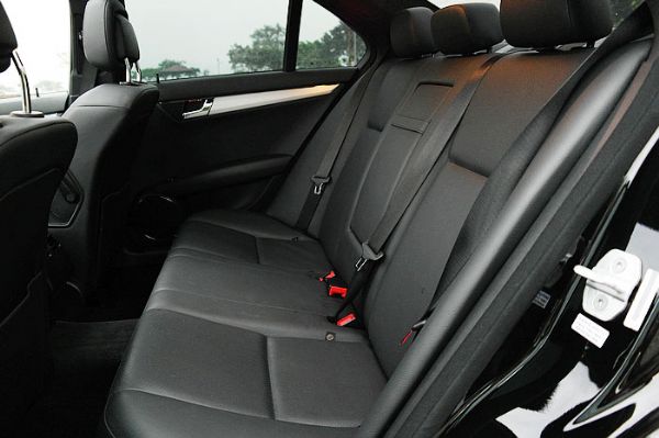 2010年Benz C300 AMG  照片9