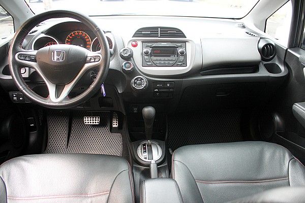 Honda 本田 FIT 1.5 鐵灰  照片3