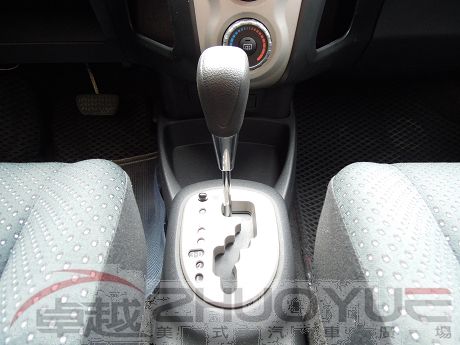 2010 豐田 Yaris 全額貸款  照片7