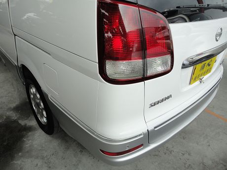 Nissan 日產 Serena QRV 照片9