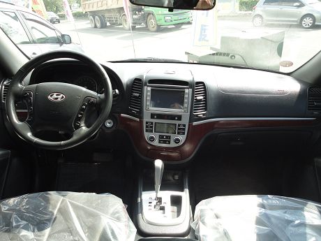 Hyundai 現代 Santa FE 照片2