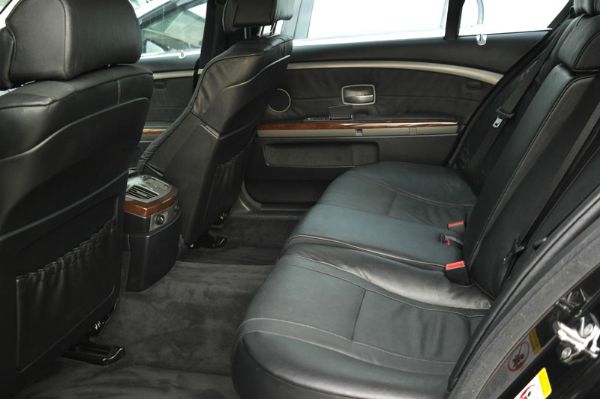 ★小瑋嚴選☆02 Bmw 735li  照片6