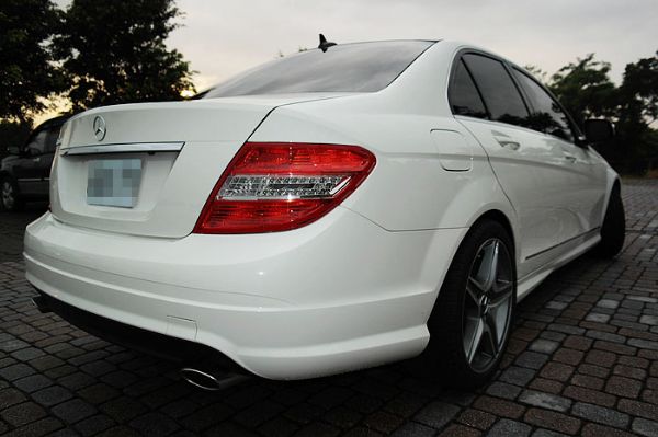 ★小瑋嚴選☆08 Benz C300 白 照片2