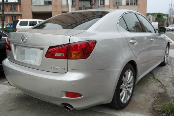 ★小瑋嚴選☆07 Lexus Is250 照片2