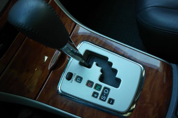 ★小瑋嚴選☆09 豐田 Altis 照片6