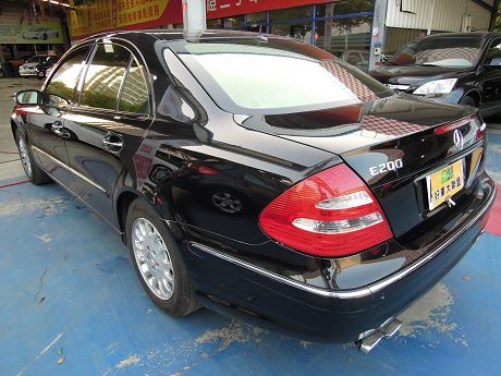 2005 賓士  E 200k 照片10